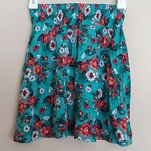 🌹Frenchi Floral Mini Skirt